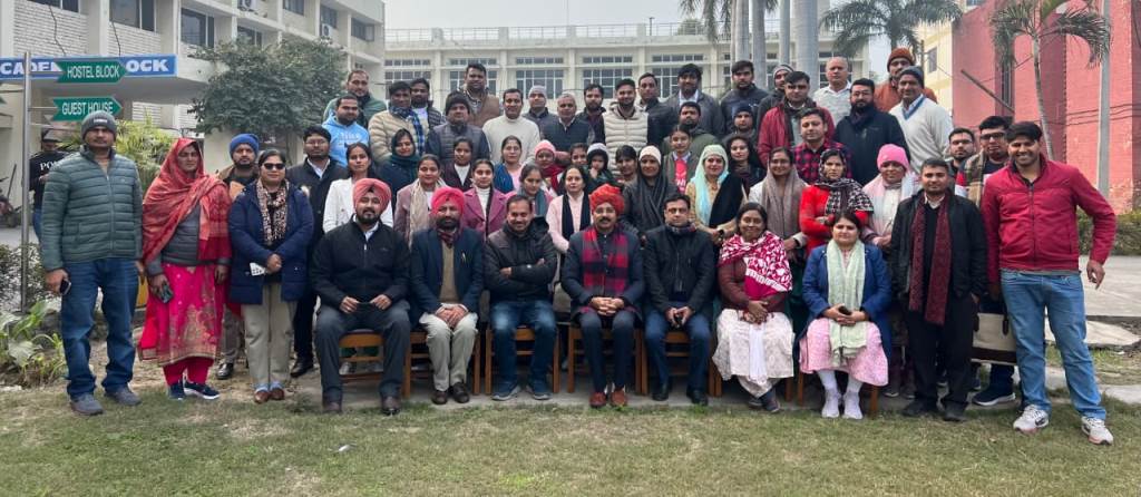 महिला सरपंच बने बदलाव की सूत्रधार डॉ चौहान